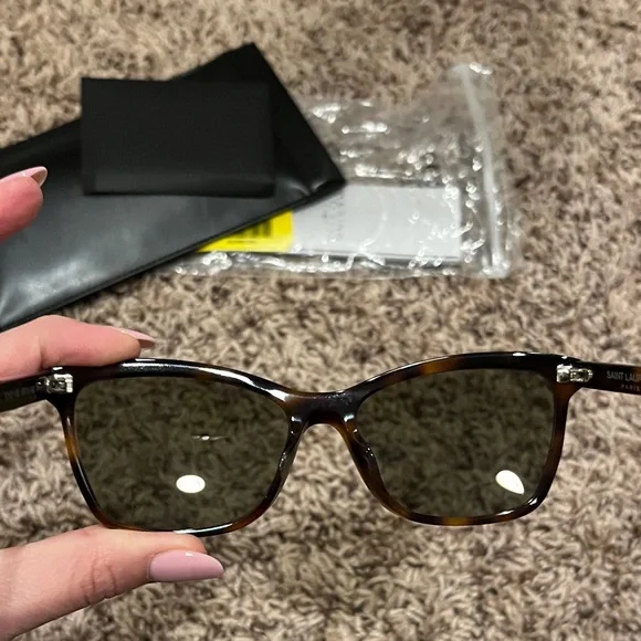 Saint Laurent Tortoise Shell Sunglasses - Picture 5 of 13